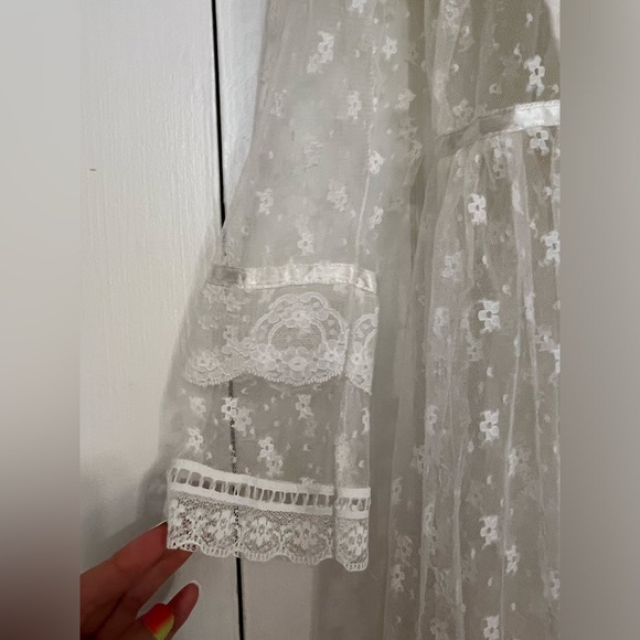 Vintage Gunne Sax 2 piece dress / lace slip and lace peignoir set - Picture 7 of 16